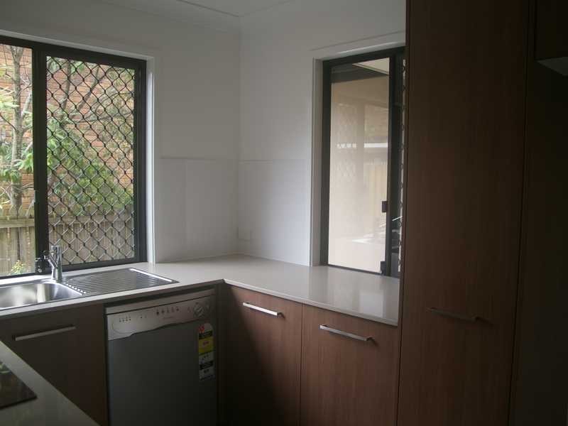 Unit 3 and 4/8 Macquarie Street, Booval QLD 4304