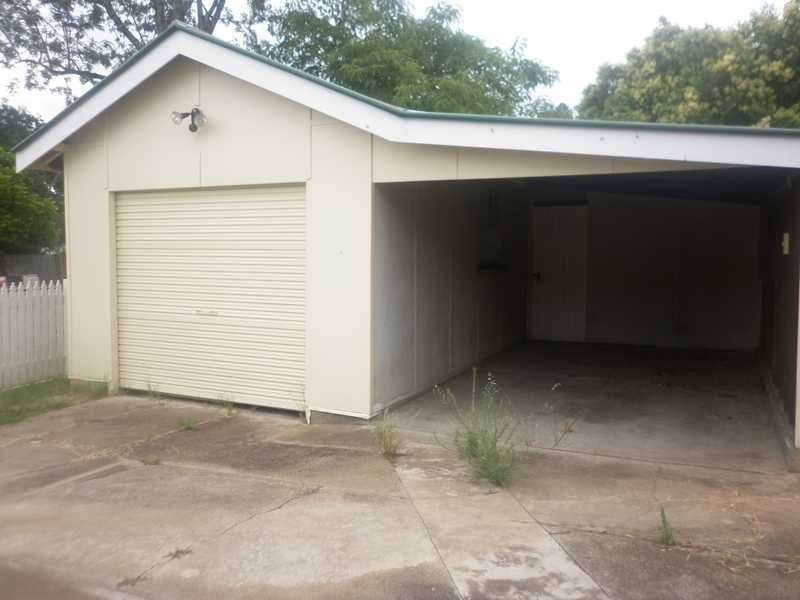 73 Woodford Street, Leichhardt QLD 4305