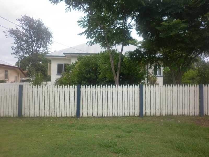 73 Woodford Street, Leichhardt QLD 4305