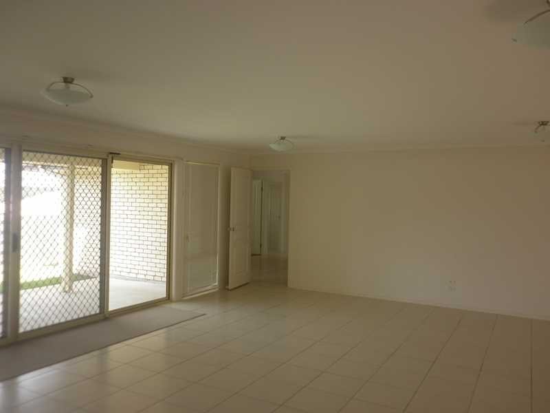 21 Sandhurst Place, Brassall QLD 4305