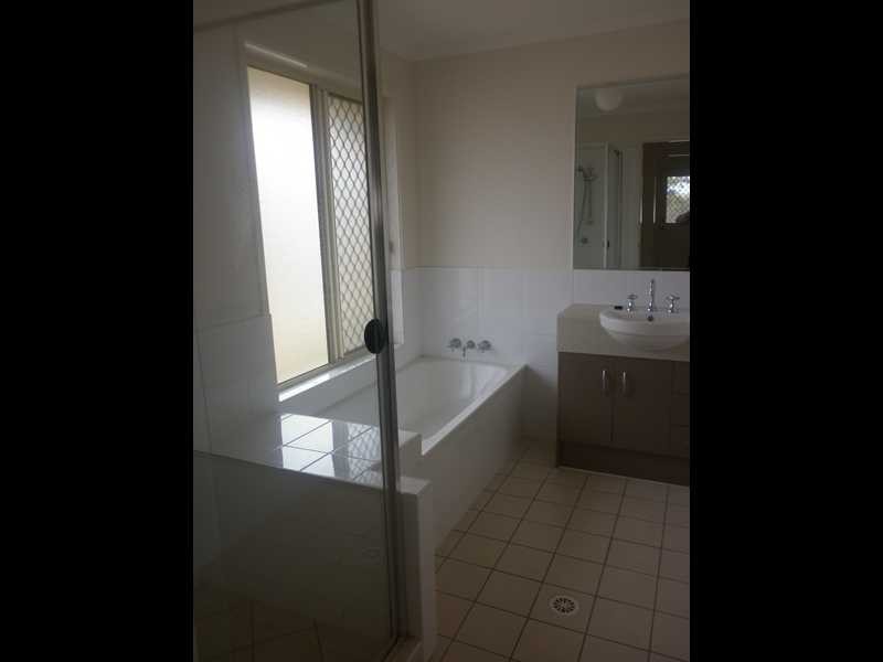 21 Sandhurst Place, Brassall QLD 4305