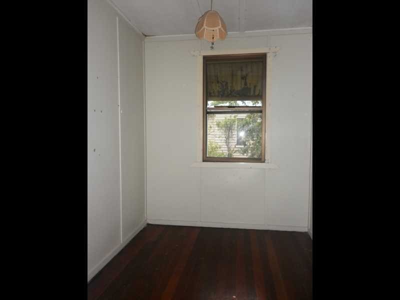 70 Bergin Street, North Booval QLD 4304