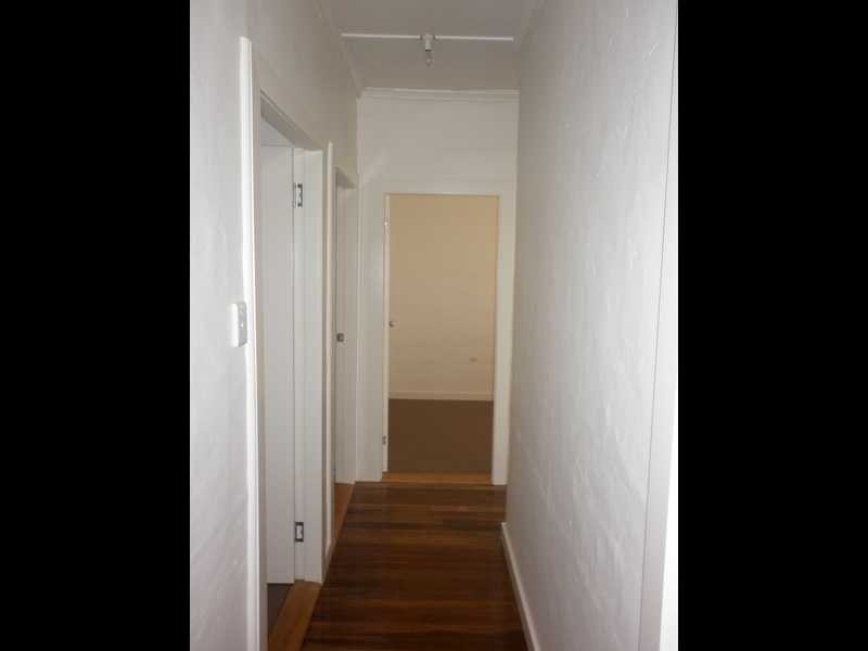 39 Selwyn Street, North Booval QLD 4304