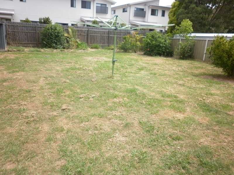 39 Selwyn Street, North Booval QLD 4304