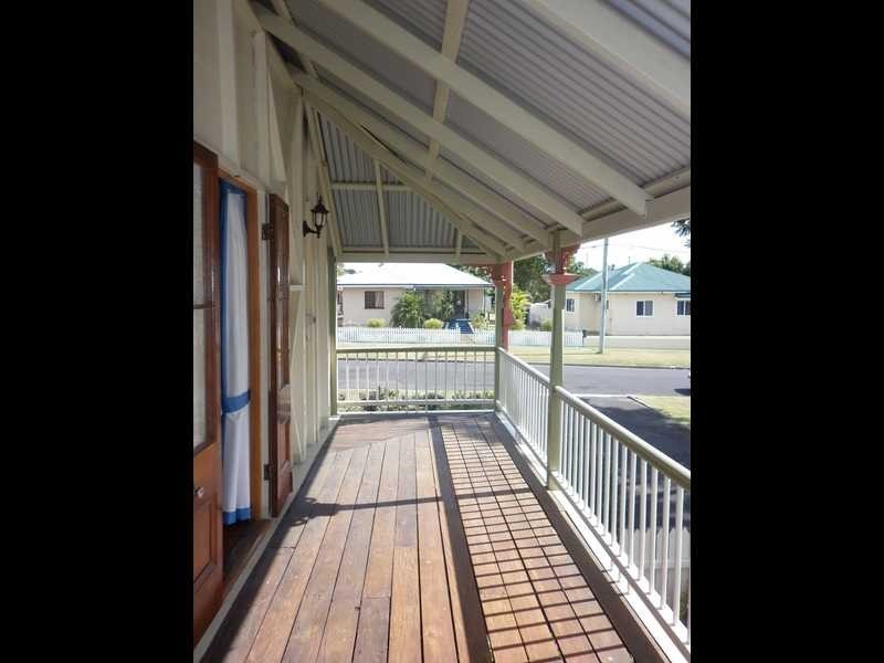 30 Bridge Street, North Booval QLD 4304