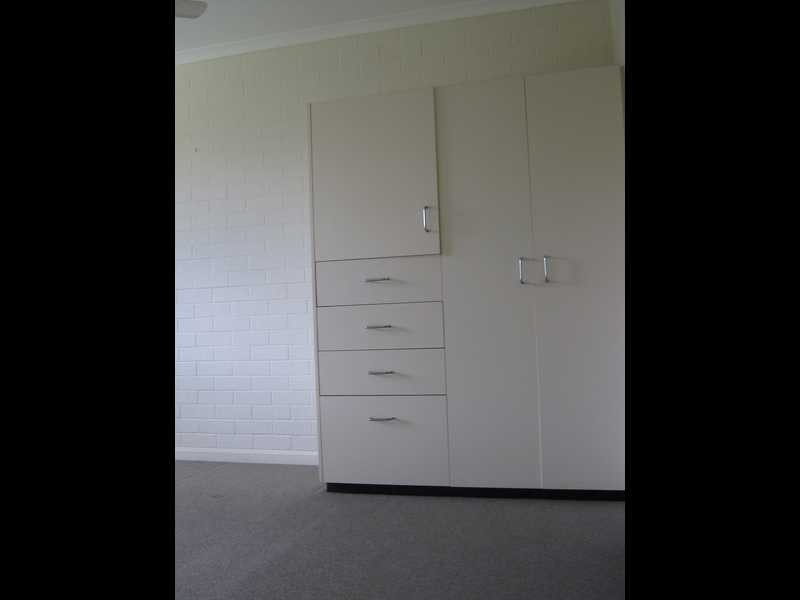 Unit 4/2 Eileen Street, Booval QLD 4304