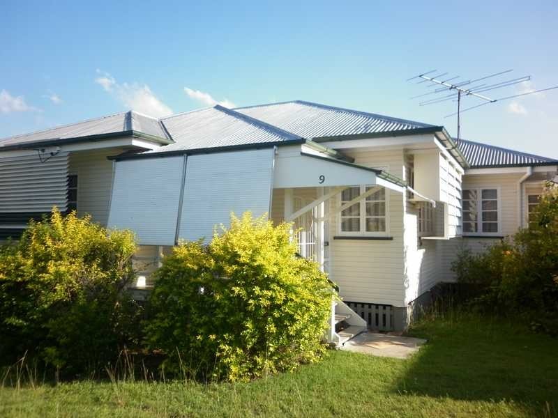 9 Idolwood Street, Eastern Heights QLD 4305