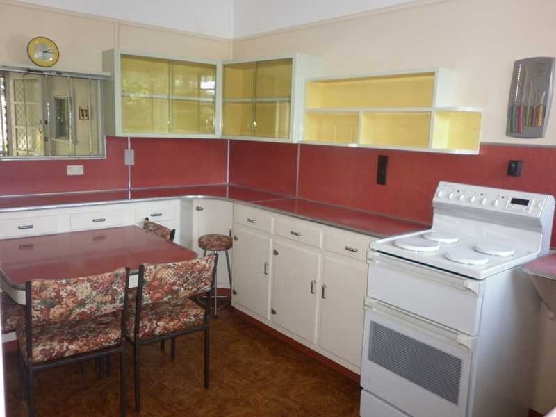 9 Idolwood Street, Eastern Heights QLD 4305