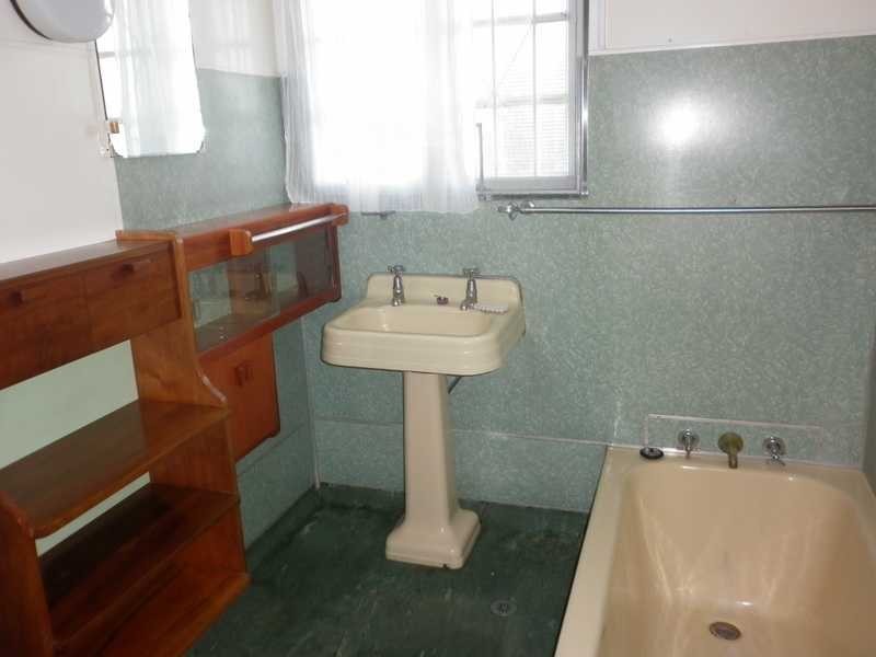 9 Idolwood Street, Eastern Heights QLD 4305