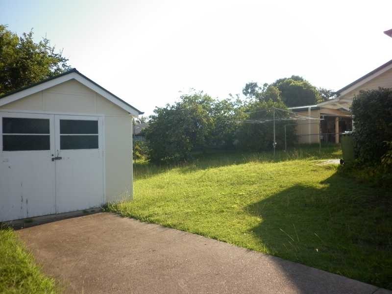 9 Idolwood Street, Eastern Heights QLD 4305