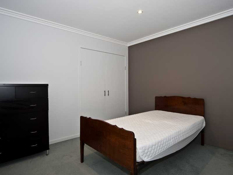 16a Jacana Crescent, Flinders View QLD 4305