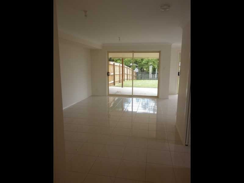 1/23 Ronald Street, Bundamba QLD 4304