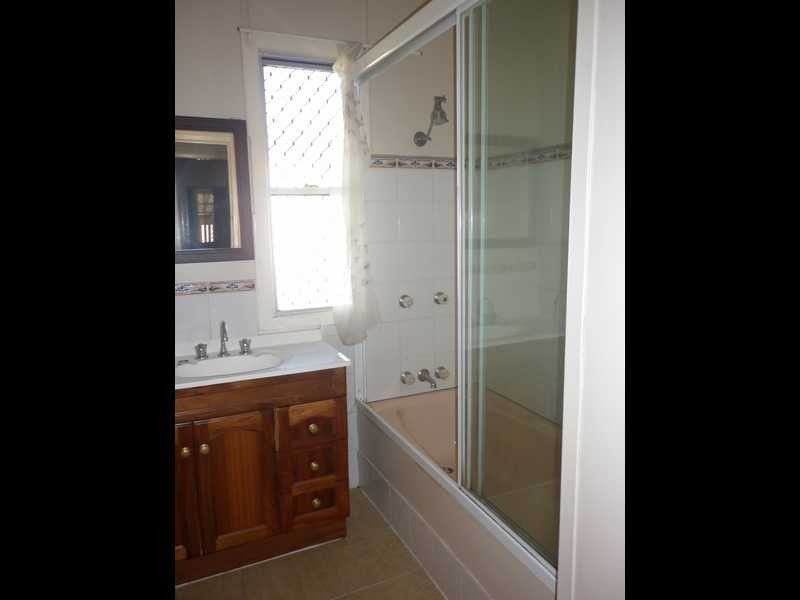 26 Sydney Street, Brassall QLD 4305