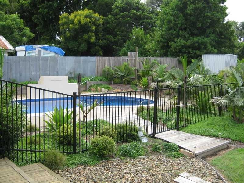 134 South Station Road, Silkstone QLD 4304