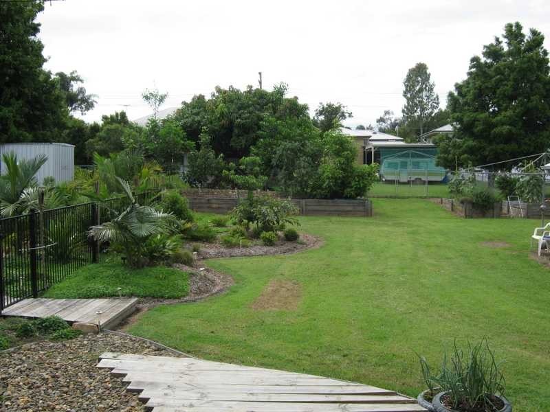 134 South Station Road, Silkstone QLD 4304