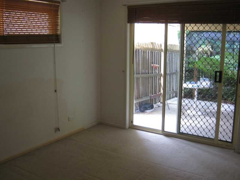 Unit 1/13a Merrell Street, North Booval QLD 4304