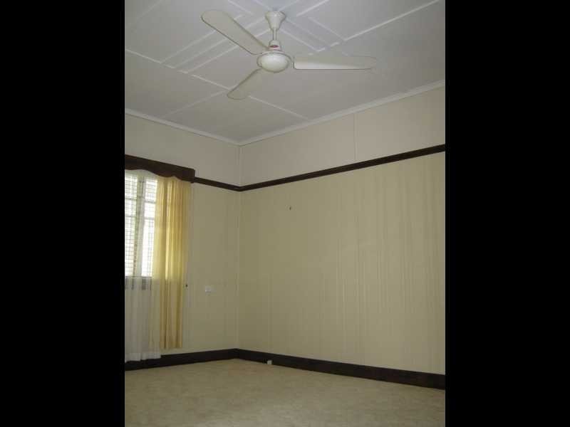 2 Railway Street, Booval QLD 4304