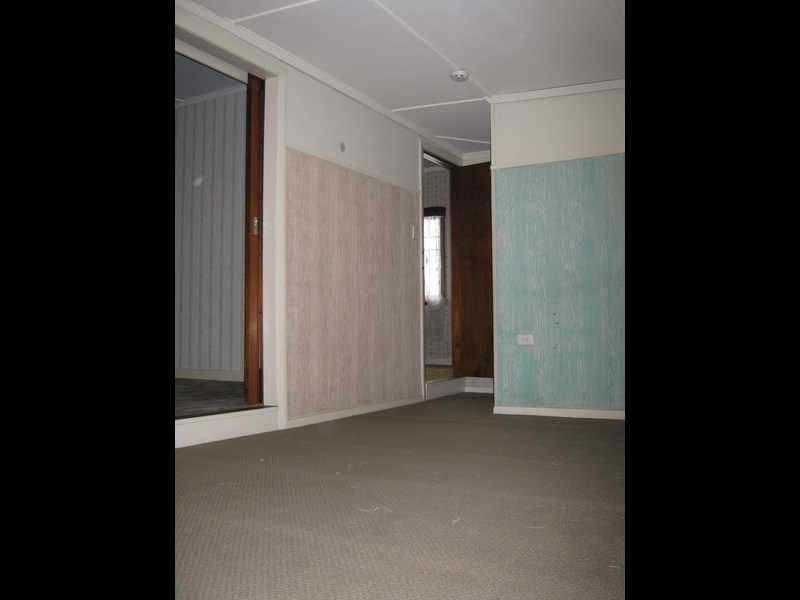 2 Railway Street, Booval QLD 4304