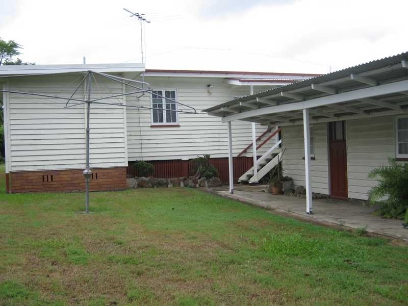 2 Railway Street, Booval QLD 4304