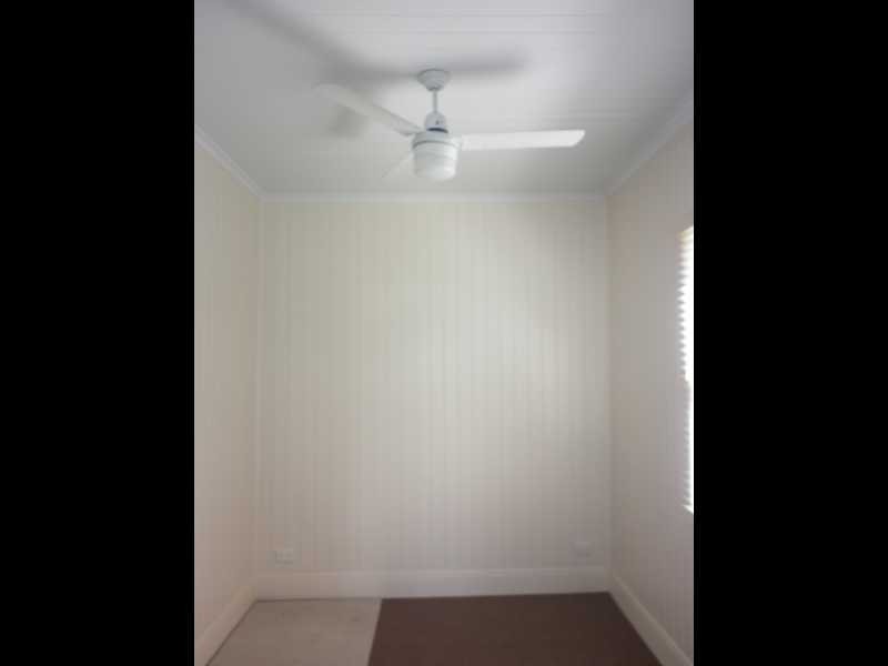27 Railway Street, Booval QLD 4304