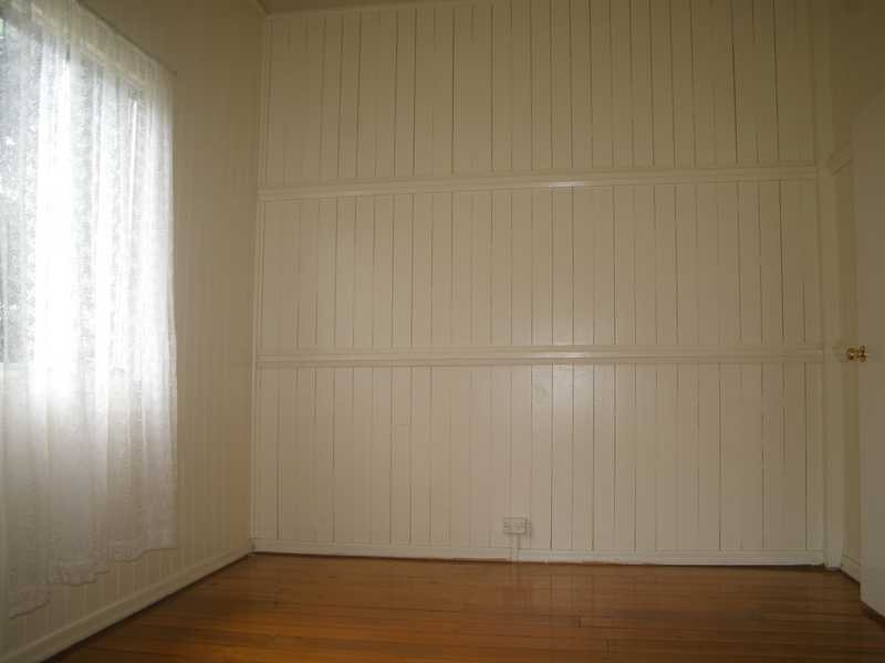 33 Sydney Street, Brassall QLD 4305