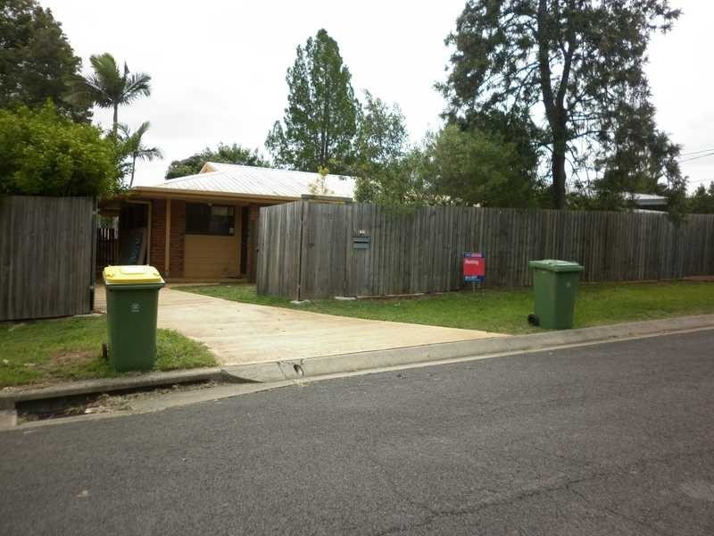 15 Nigel Street, Redbank Plains QLD 4301