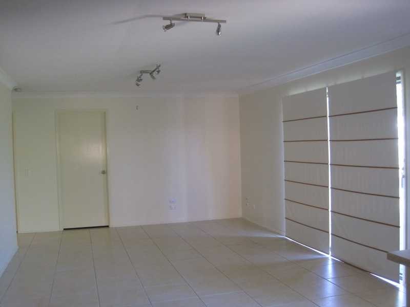 15 Nigel Street, Redbank Plains QLD 4301