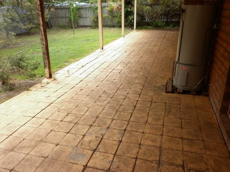 15 Nigel Street, Redbank Plains QLD 4301
