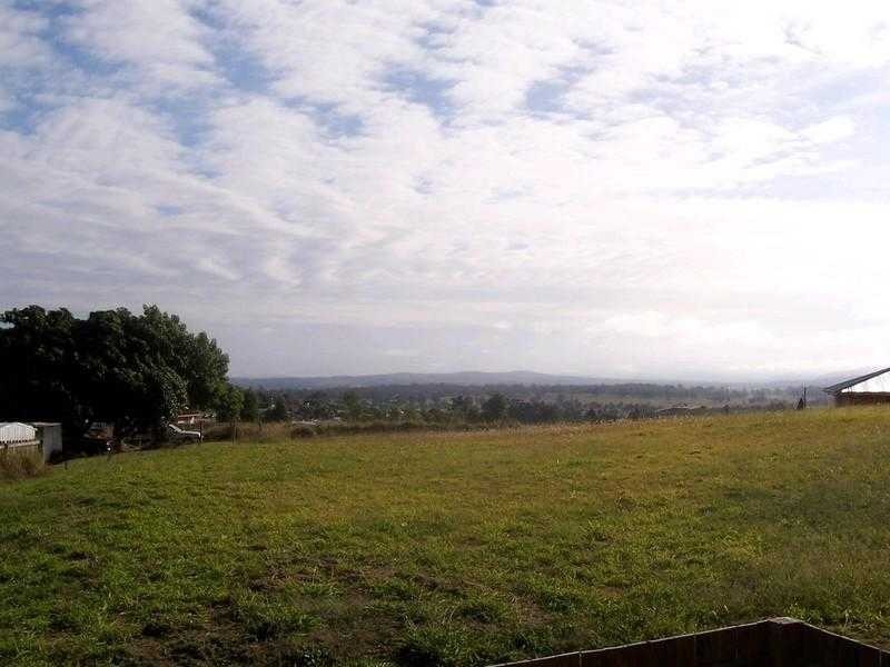 11 Banksia Close, Lowood QLD 4311