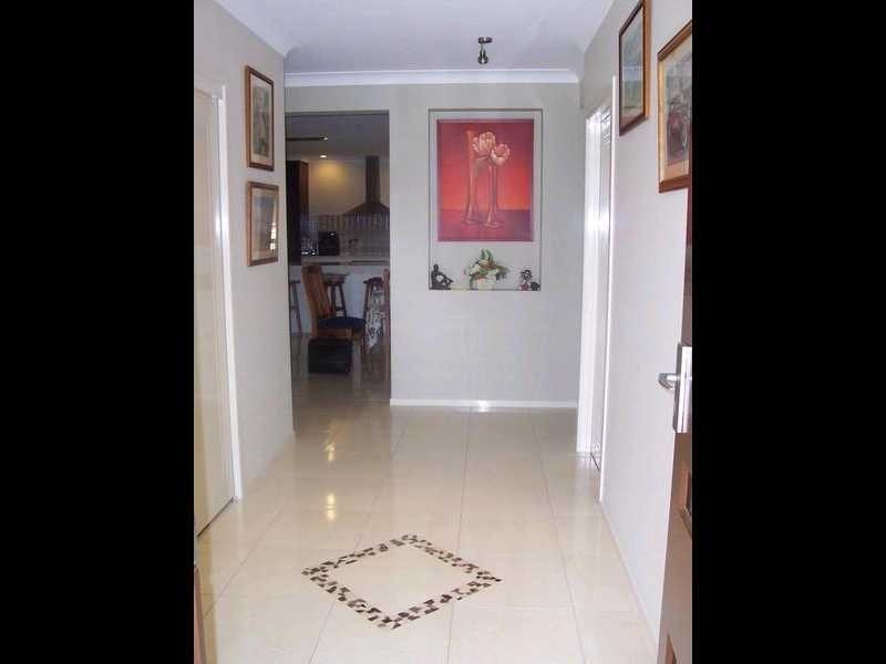 11 Banksia Close, Lowood QLD 4311