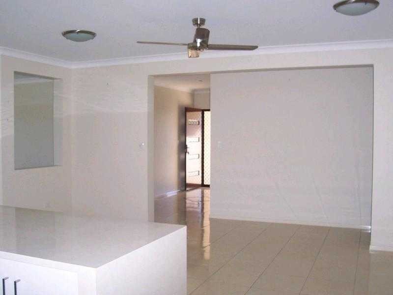 11 Banksia Close, Lowood QLD 4311