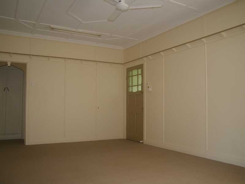 3 North Station Road, North Booval QLD 4304