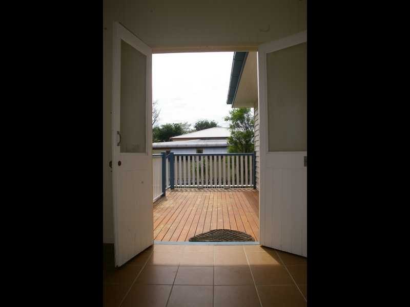 34 Frederick Street, Newtown QLD 4305