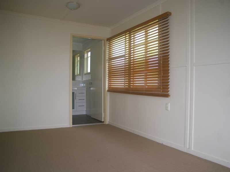 34 Frederick Street, Newtown QLD 4305