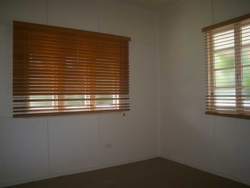 34 Frederick Street, Newtown QLD 4305