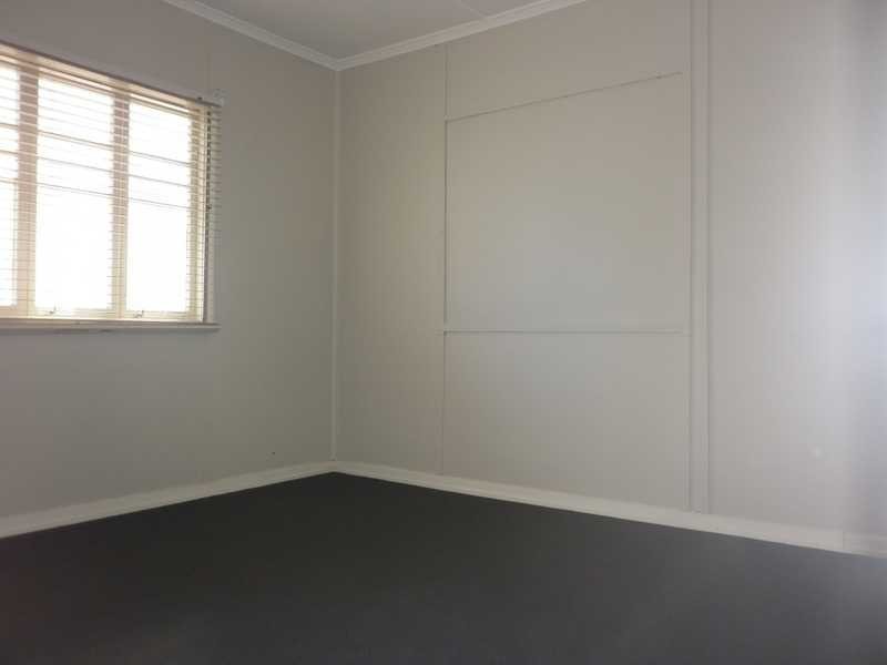 10 Wyman Street, Brassall QLD 4305