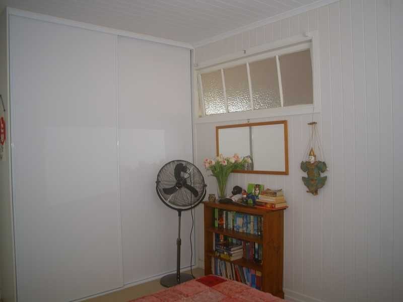 23 McGrath Lane, Booval QLD 4304