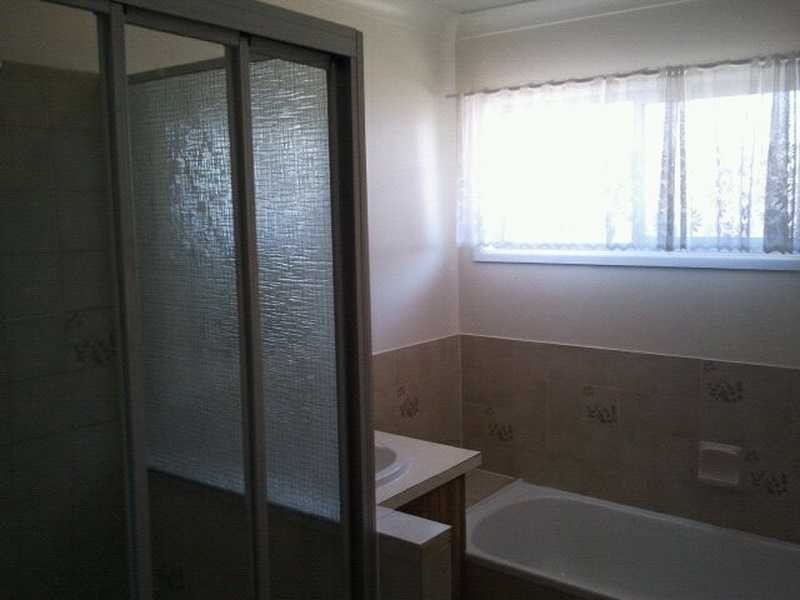 16 Dunns Avenue, Harrisville QLD 4307