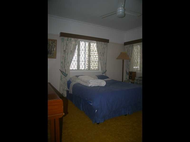 8 York Street, East Ipswich QLD 4305