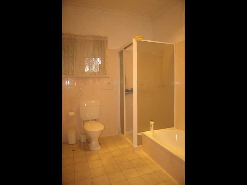 8 York Street, East Ipswich QLD 4305