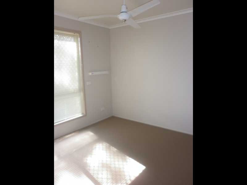 1/1 Brooker Court, Raceview QLD 4305