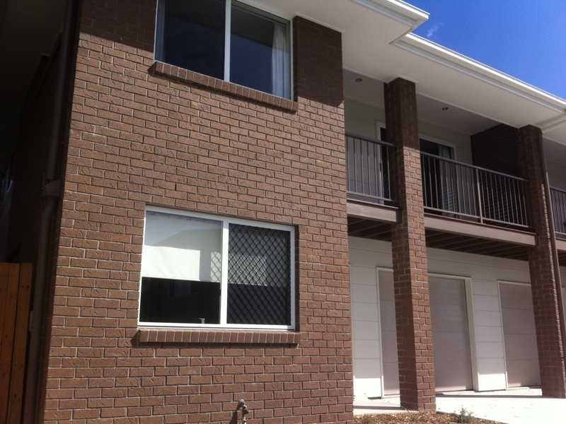 2/6 Denman Street, Leichhardt QLD 4305