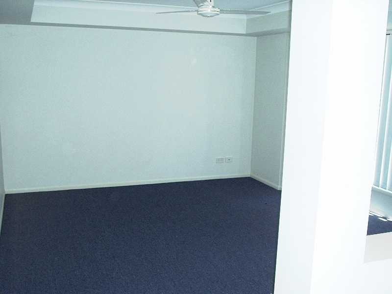 27 Quando Close, Yamanto QLD 4305