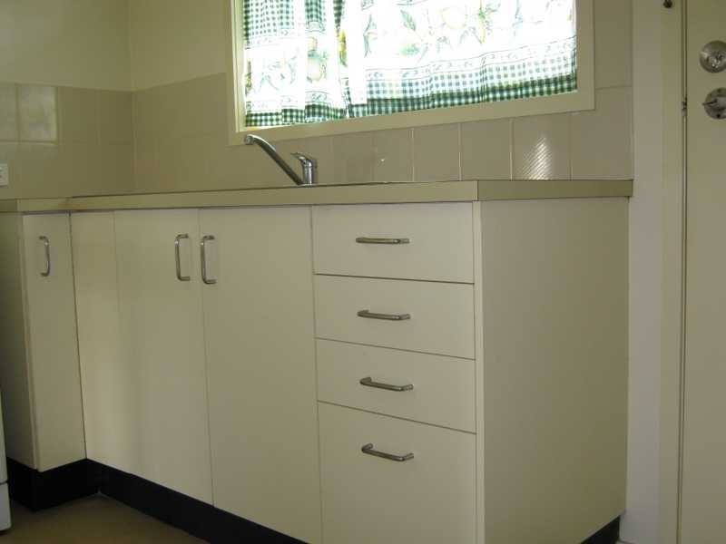 Unit 1/2 Eileen Street, Booval QLD 4304