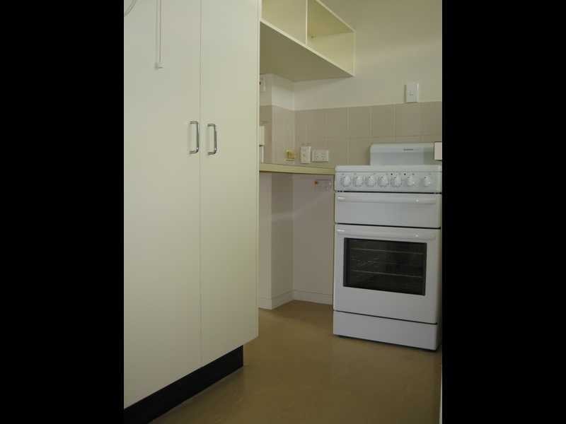 Unit 1/2 Eileen Street, Booval QLD 4304