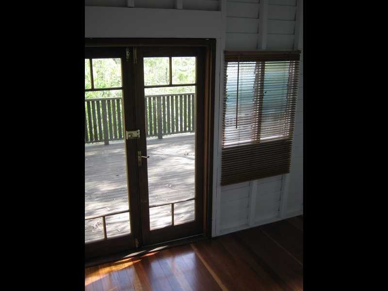 Unit 1/2 Eileen Street, Booval QLD 4304