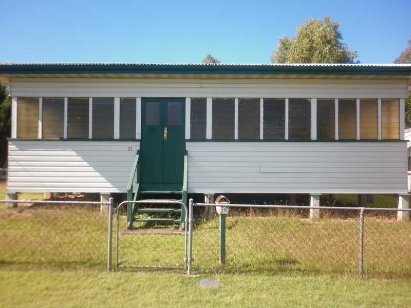 21 Bowen Street, Woodend QLD 4305