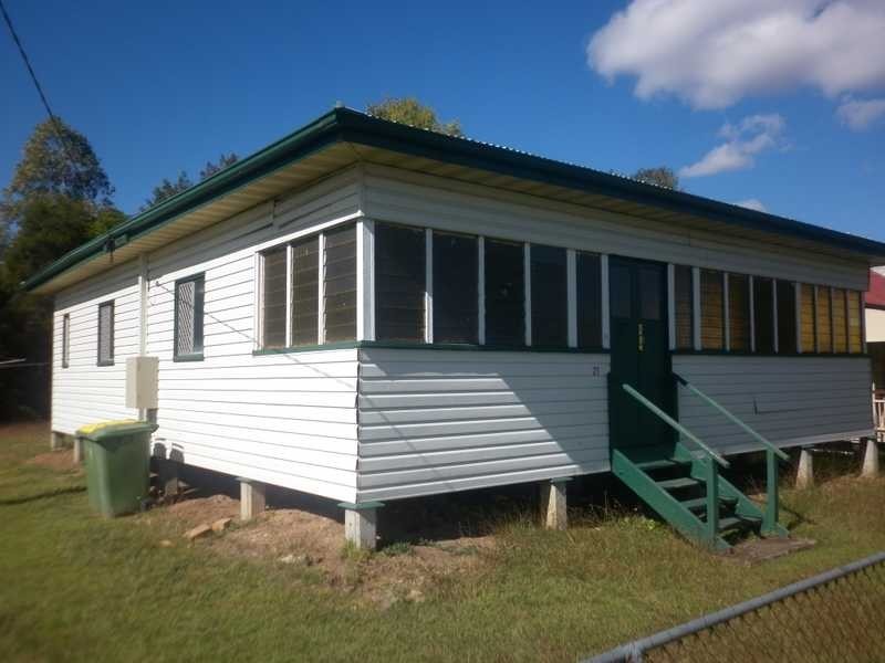 21 Bowen Street, Woodend QLD 4305