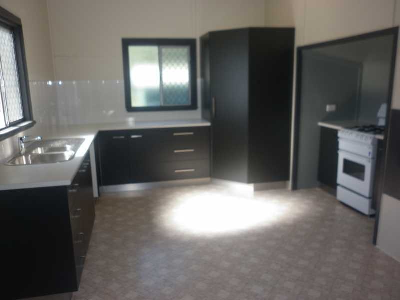 21 Bowen Street, Woodend QLD 4305