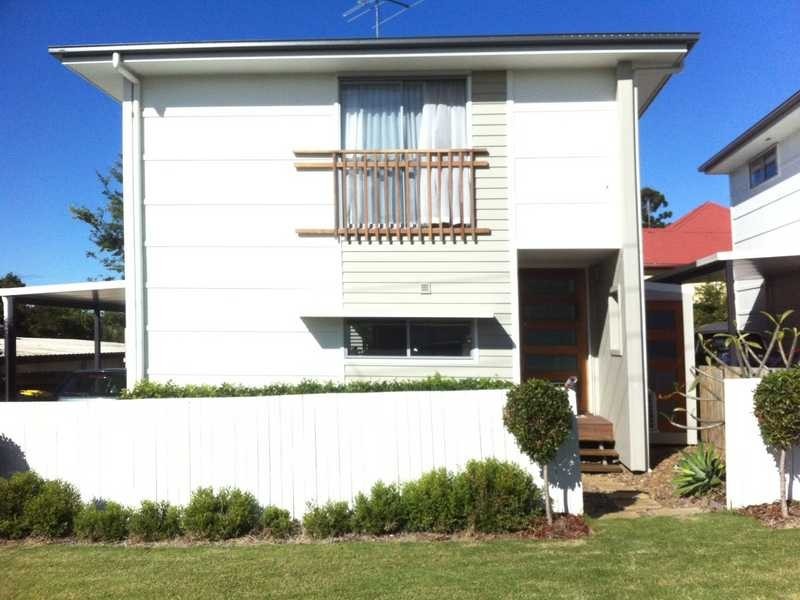Unit 2/1a Bridge Street, North Booval QLD 4304